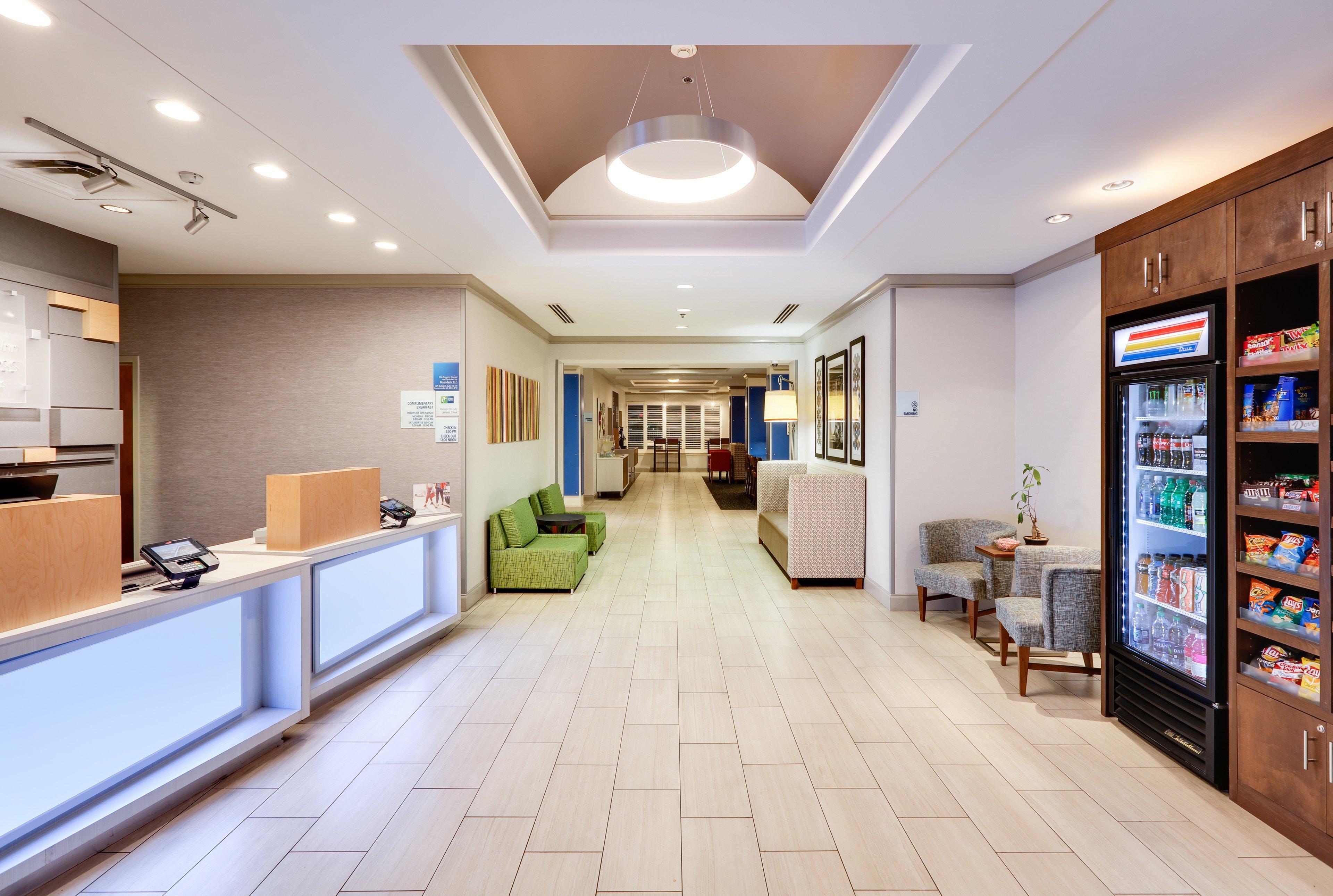 Holiday Inn Express Hotel & Suites Dublin By Ihg Екстер'єр фото