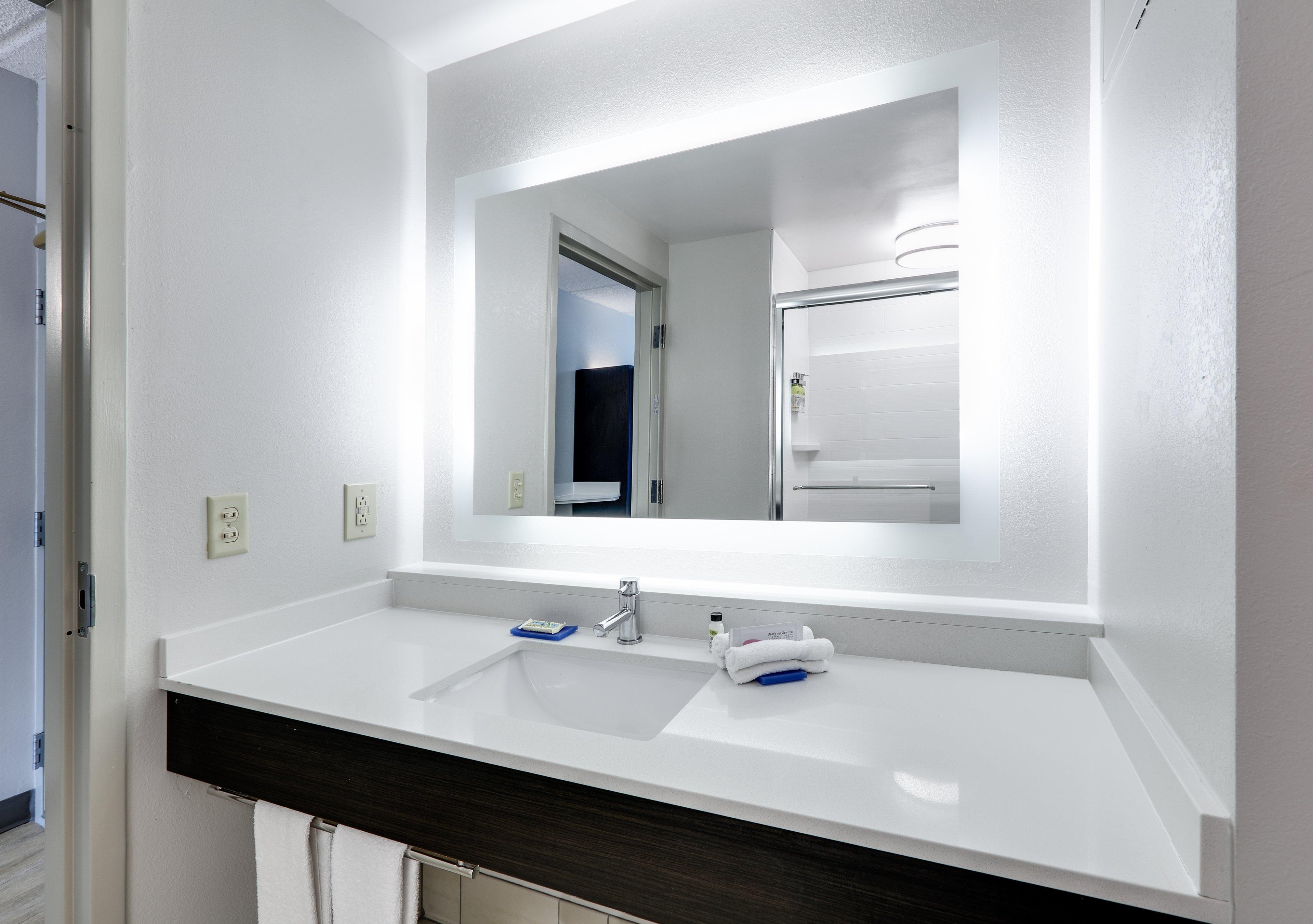 Holiday Inn Express Hotel & Suites Dublin By Ihg Екстер'єр фото