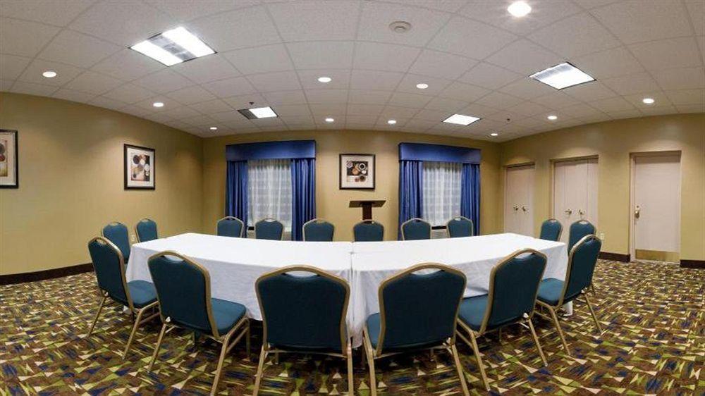 Holiday Inn Express Hotel & Suites Dublin By Ihg Екстер'єр фото