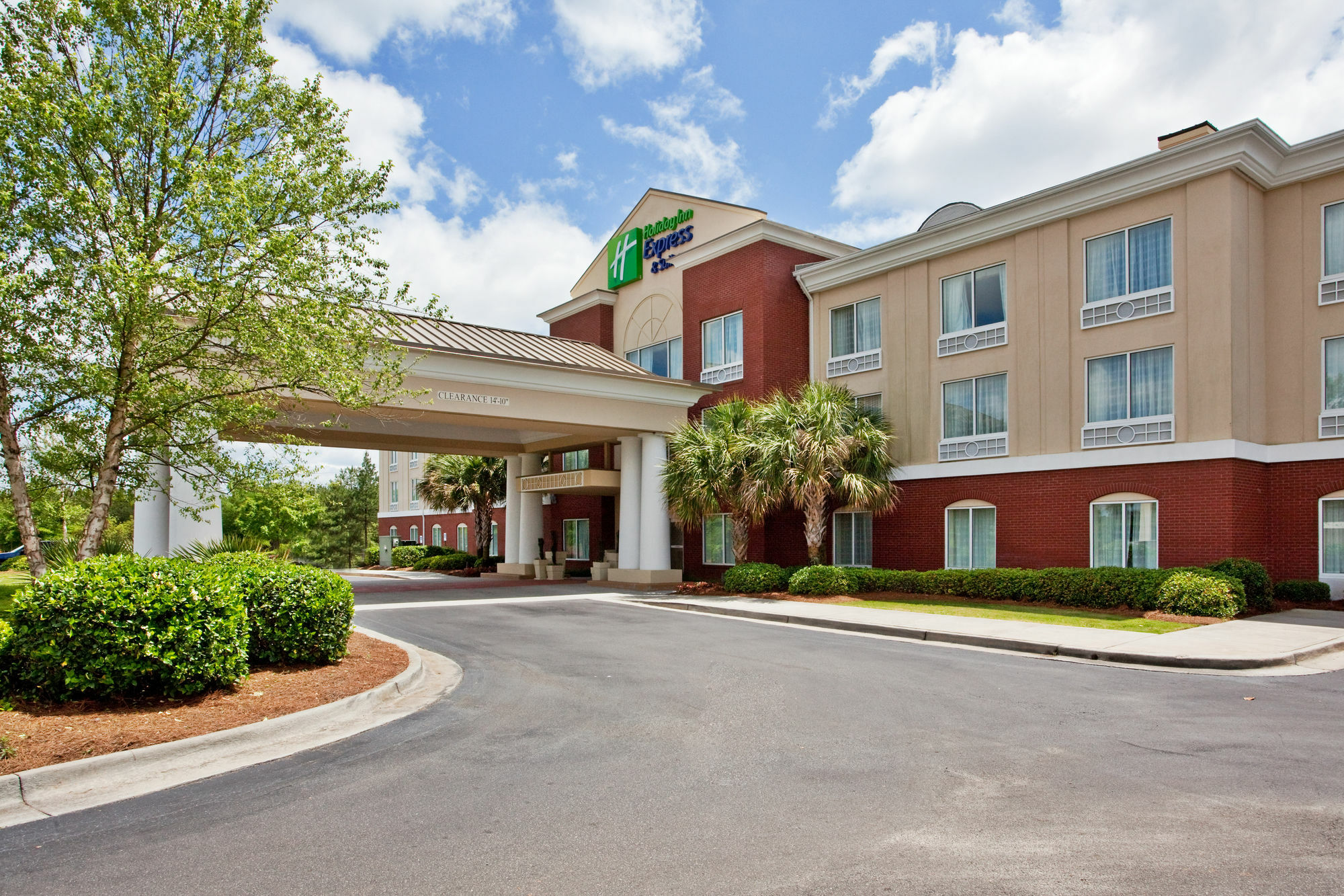 Holiday Inn Express Hotel & Suites Dublin By Ihg Екстер'єр фото