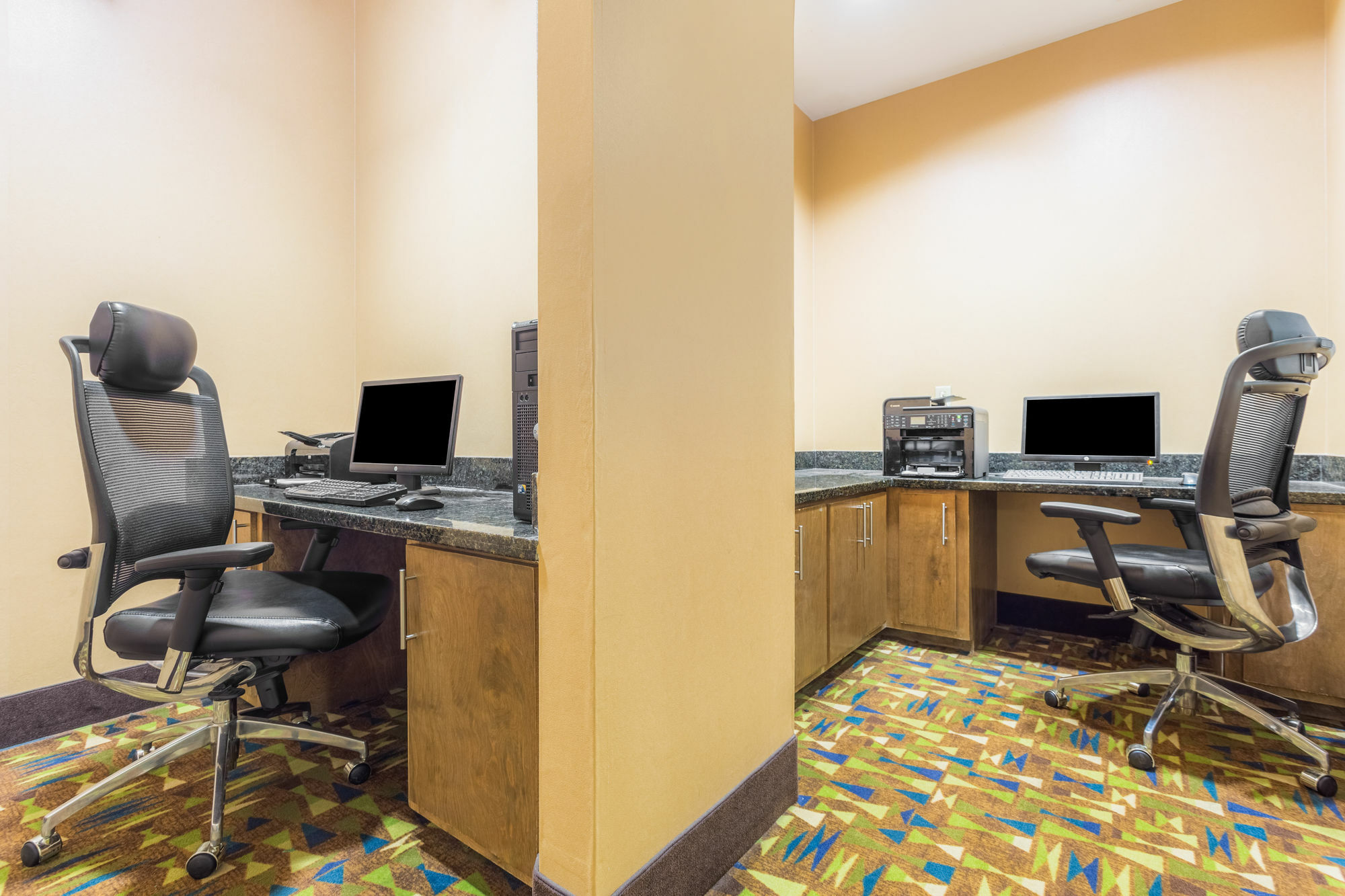 Holiday Inn Express Hotel & Suites Dublin By Ihg Екстер'єр фото